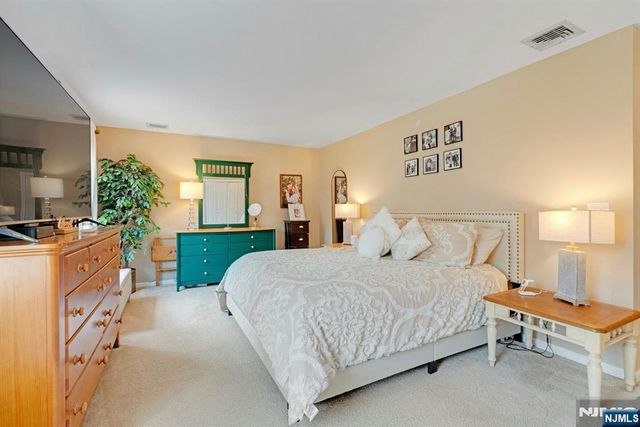 7 S Maple Avenue 7B, Park Ridge, NJ 07656