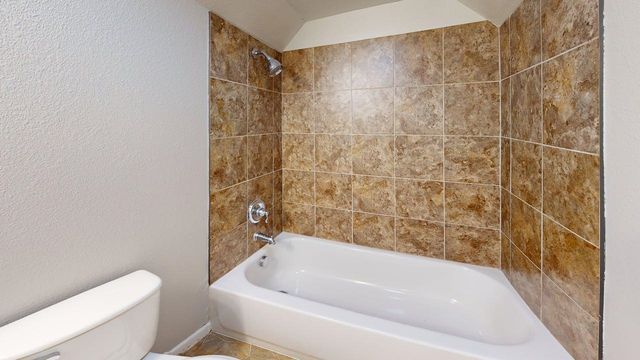 1217 NW 5th, Minot, ND 58703