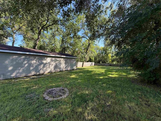1217 NW 5th, Minot, ND 58703