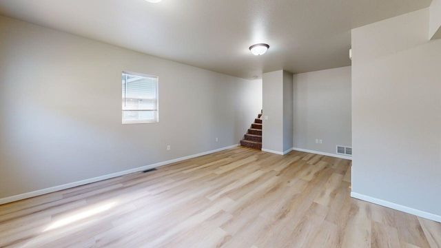 1217 NW 5th, Minot, ND 58703