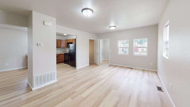 1217 NW 5th, Minot, ND 58703