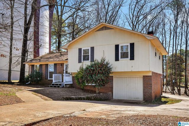 429 WOODLAND COURT NE, Center Point, AL 35215