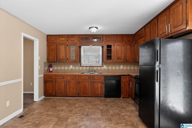 429 WOODLAND COURT NE, Center Point, AL 35215