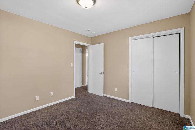 429 WOODLAND COURT NE, Center Point, AL 35215