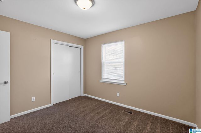 429 WOODLAND COURT NE, Center Point, AL 35215