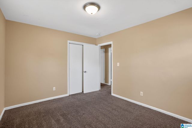 429 WOODLAND COURT NE, Center Point, AL 35215