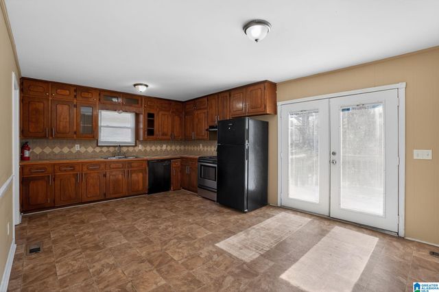 429 WOODLAND COURT NE, Center Point, AL 35215