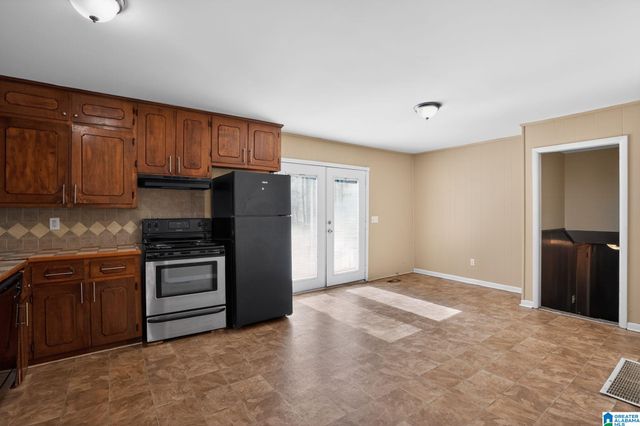 429 WOODLAND COURT NE, Center Point, AL 35215