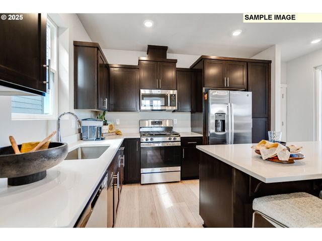 3702 Se 83rd Ave, Hillsboro, OR 97123