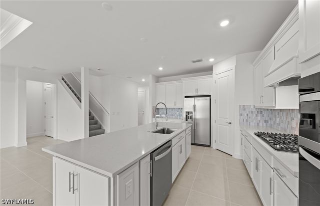 12404 Basalt LN, Alva, FL 33920