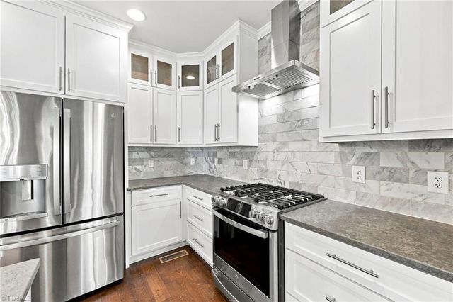 4403 Bonnie Loch Drive, Burlington, NC 27215