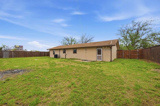 29361 US Highway 82, Whitesboro, TX 76273