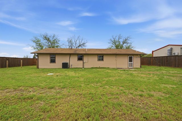 29361 US Highway 82, Whitesboro, TX 76273