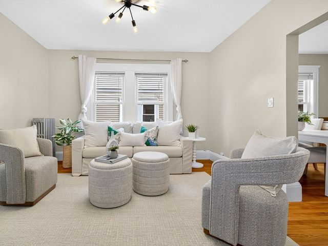 187 Florence St 2L, Boston, MA 02131