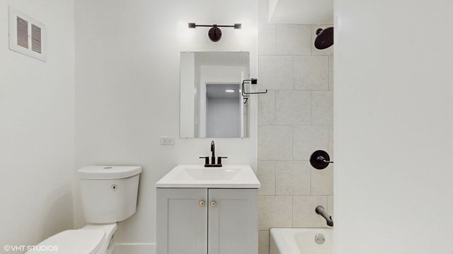 10416 Michael Todd Terrace GS, Glenview, IL 60025