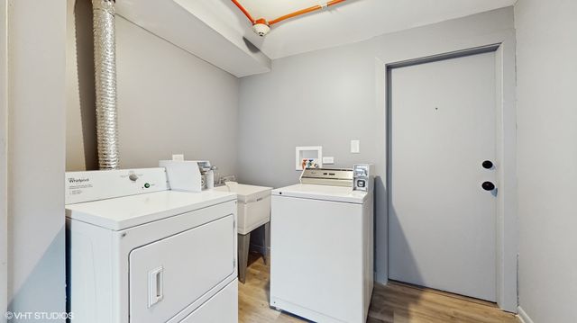 10416 Michael Todd Terrace GS, Glenview, IL 60025