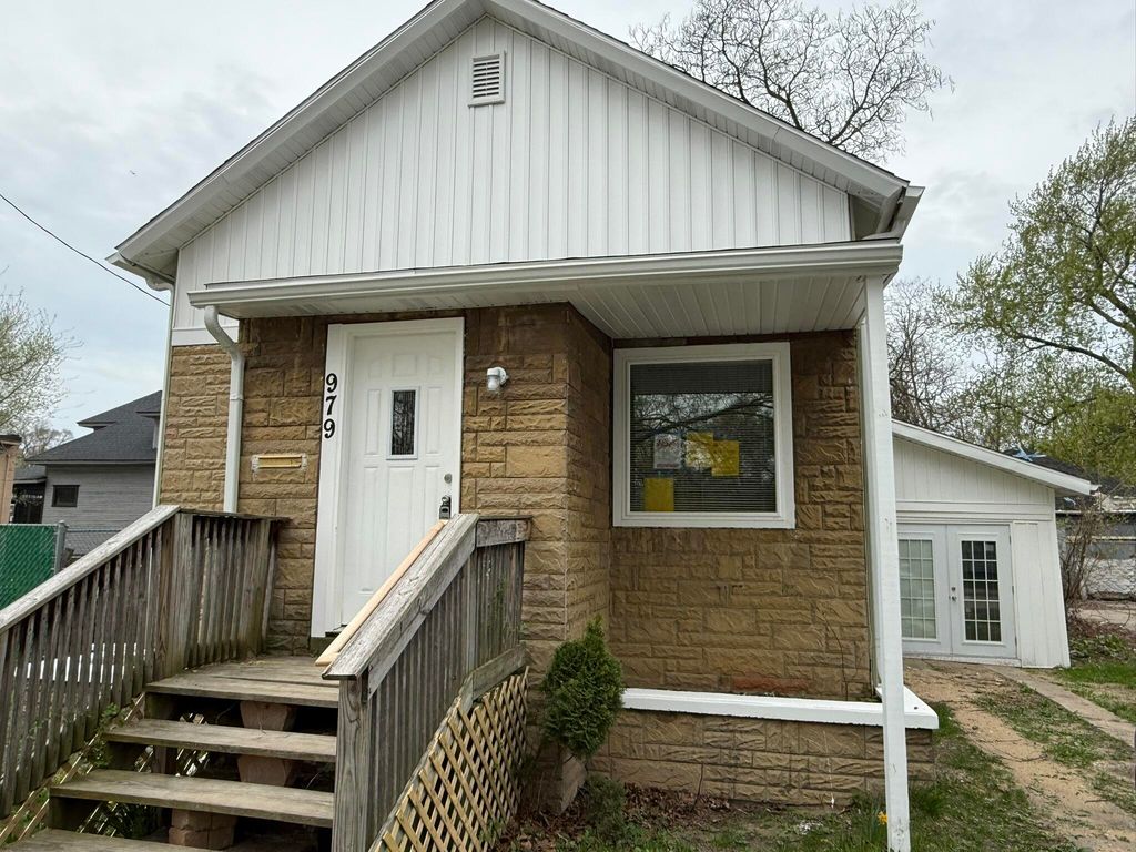 979 Scott Street, Muskegon City, MI 49442