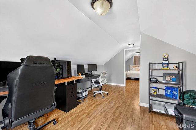960 Briarton Drive, St Louis, MO 63126