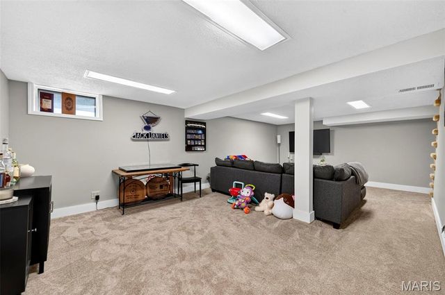 960 Briarton Drive, St Louis, MO 63126