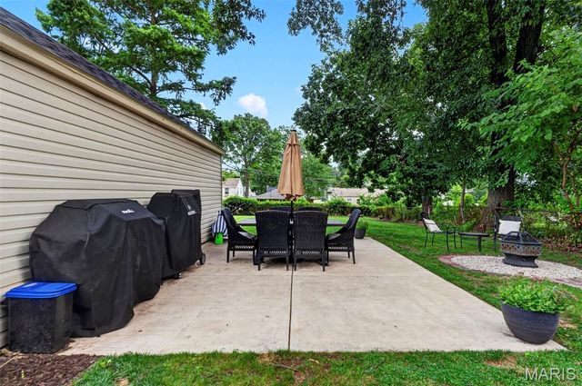 960 Briarton Drive, St Louis, MO 63126