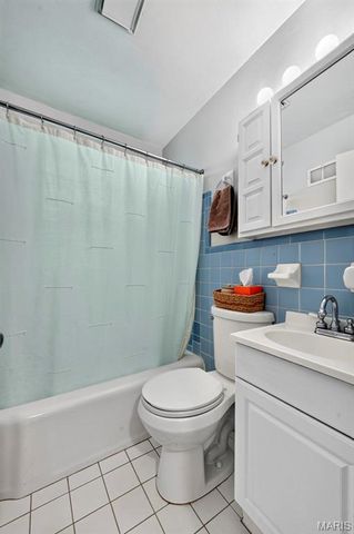 960 Briarton Drive, St Louis, MO 63126