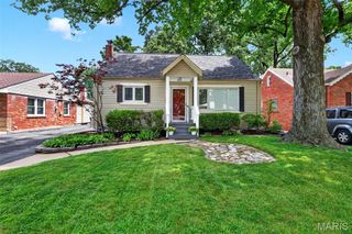 960 Briarton Drive, St Louis, MO 63126