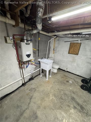 114 EDGEMONT Drive, Princeton, WV 24740