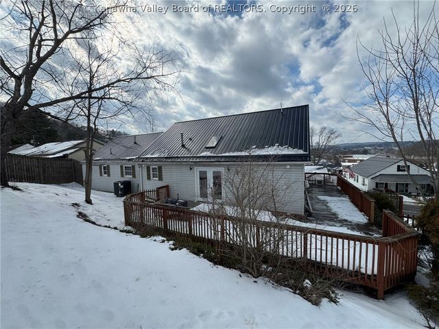 114 EDGEMONT Drive, Princeton, WV 24740