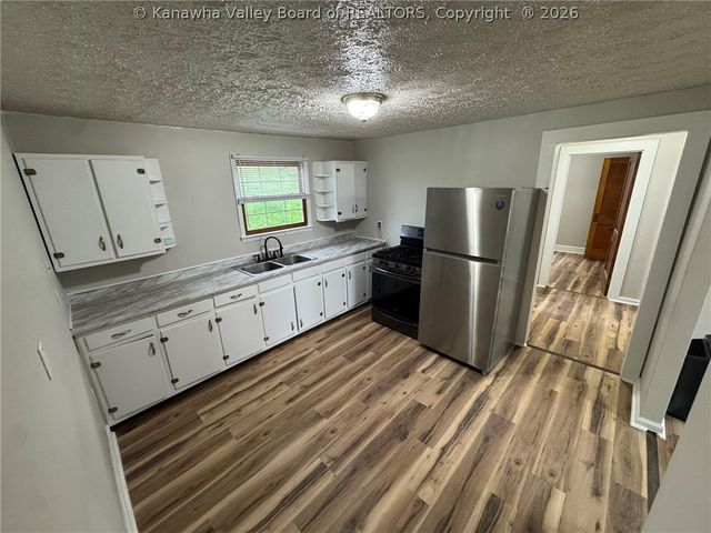 114 EDGEMONT Drive, Princeton, WV 24740