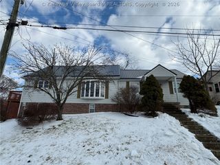 114 EDGEMONT Drive, Princeton, WV 24740