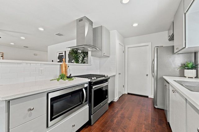 5611 Porsche LN, Austin, TX 78749