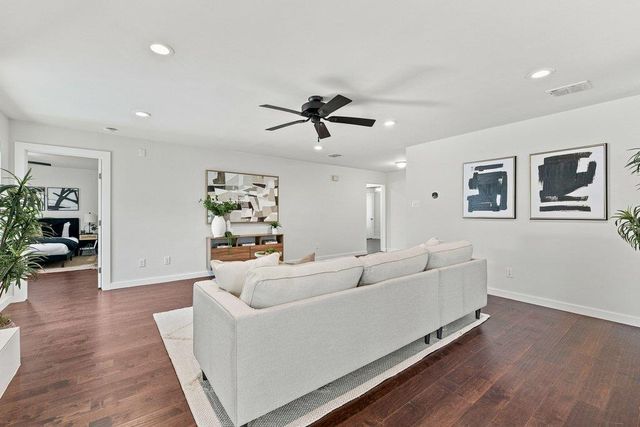 5611 Porsche LN, Austin, TX 78749