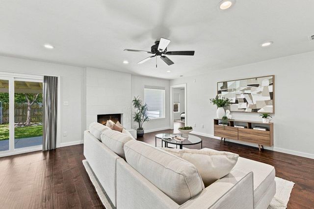 5611 Porsche LN, Austin, TX 78749