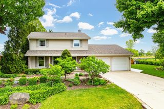 5776 ST IVES ROAD, Oshkosh, WI 54904