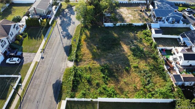 485 LOT A 42nd Street, North Lindenhurst, NY 11757