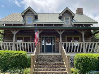 19554 Riverside Street, Athens, AL 35611