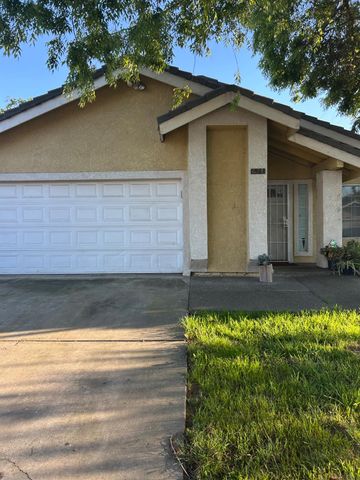 624 Park Hurst Way, Modesto, CA 95358