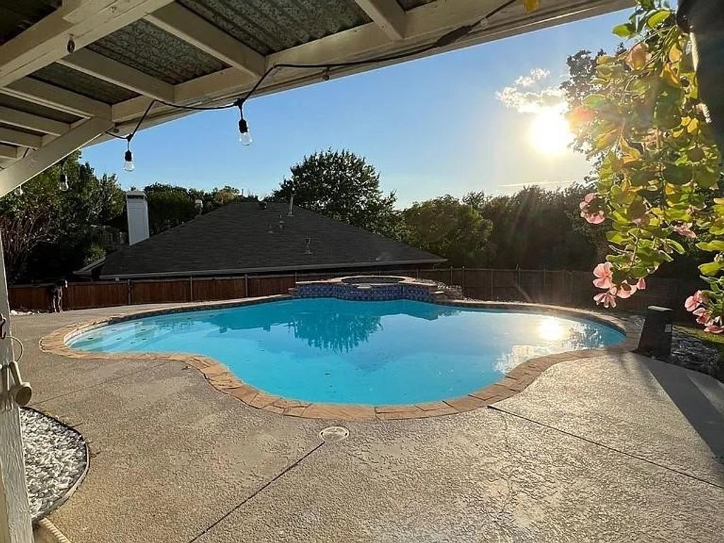 1209 Mill Spring Drive, Garland, TX 75040