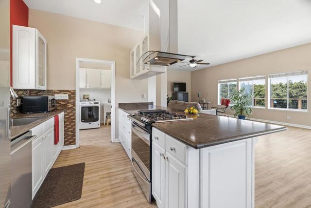 19269 Mallory Canyon Road D, Salinas, CA 93907