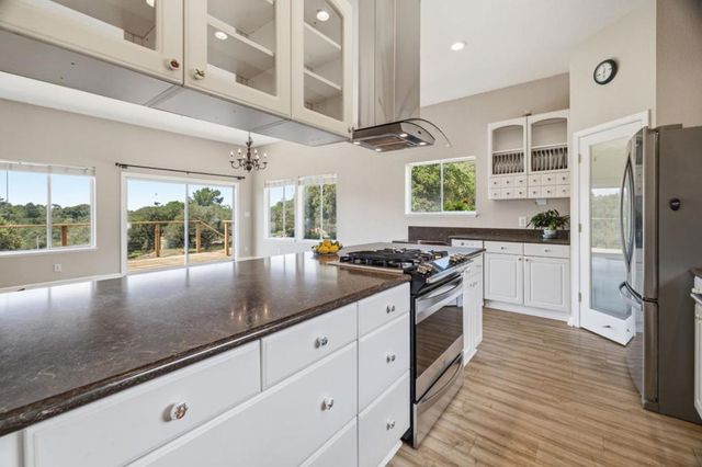 19269 Mallory Canyon Road D, Salinas, CA 93907