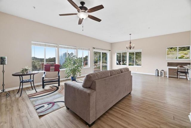 19269 Mallory Canyon Road D, Salinas, CA 93907