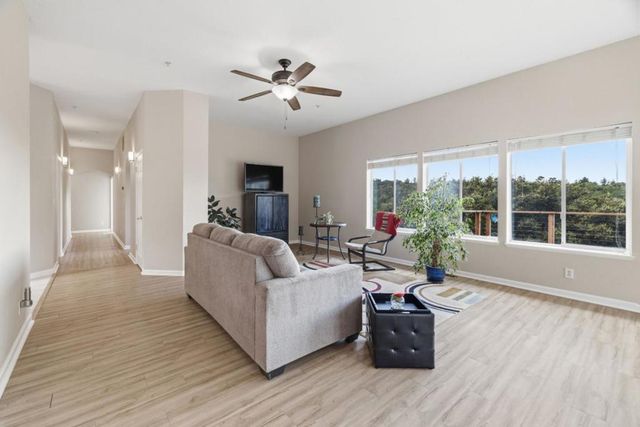 19269 Mallory Canyon Road D, Salinas, CA 93907