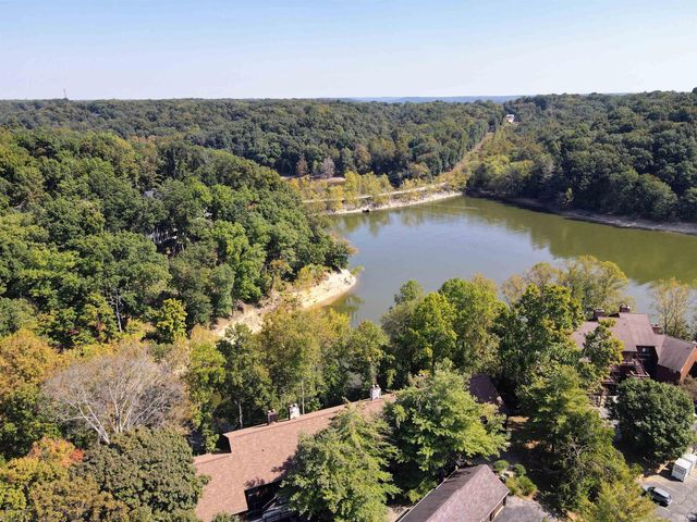 1847 E Eagle Bay Drive, Bloomington, IN 47401