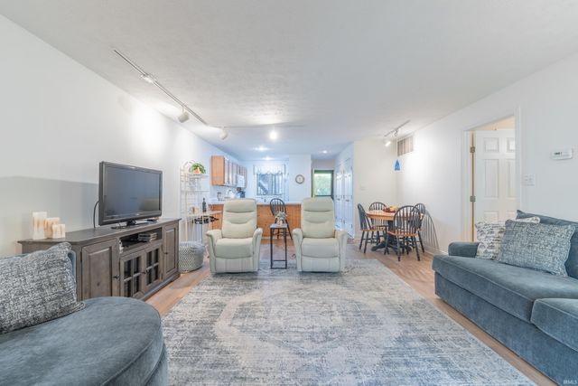 1847 E Eagle Bay Drive, Bloomington, IN 47401