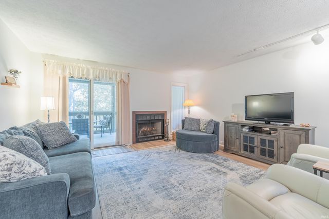 1847 E Eagle Bay Drive, Bloomington, IN 47401