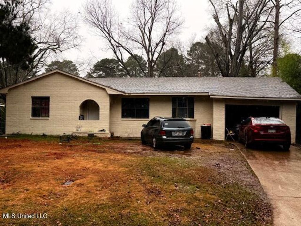 564 Woodward Avenue, Jackson, MS 39206