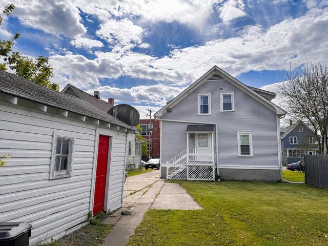 6201 25th AVENUE, Kenosha, WI 53143
