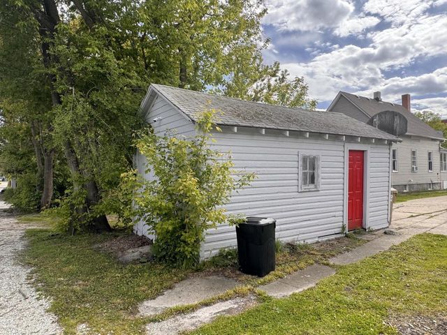 6201 25th AVENUE, Kenosha, WI 53143