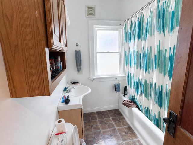 6201 25th AVENUE, Kenosha, WI 53143