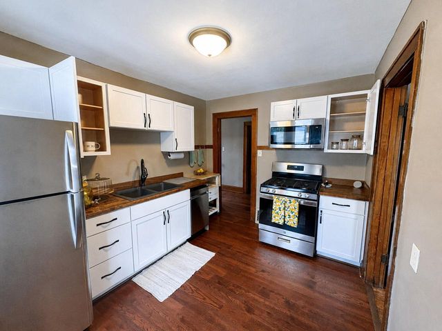 6201 25th AVENUE, Kenosha, WI 53143